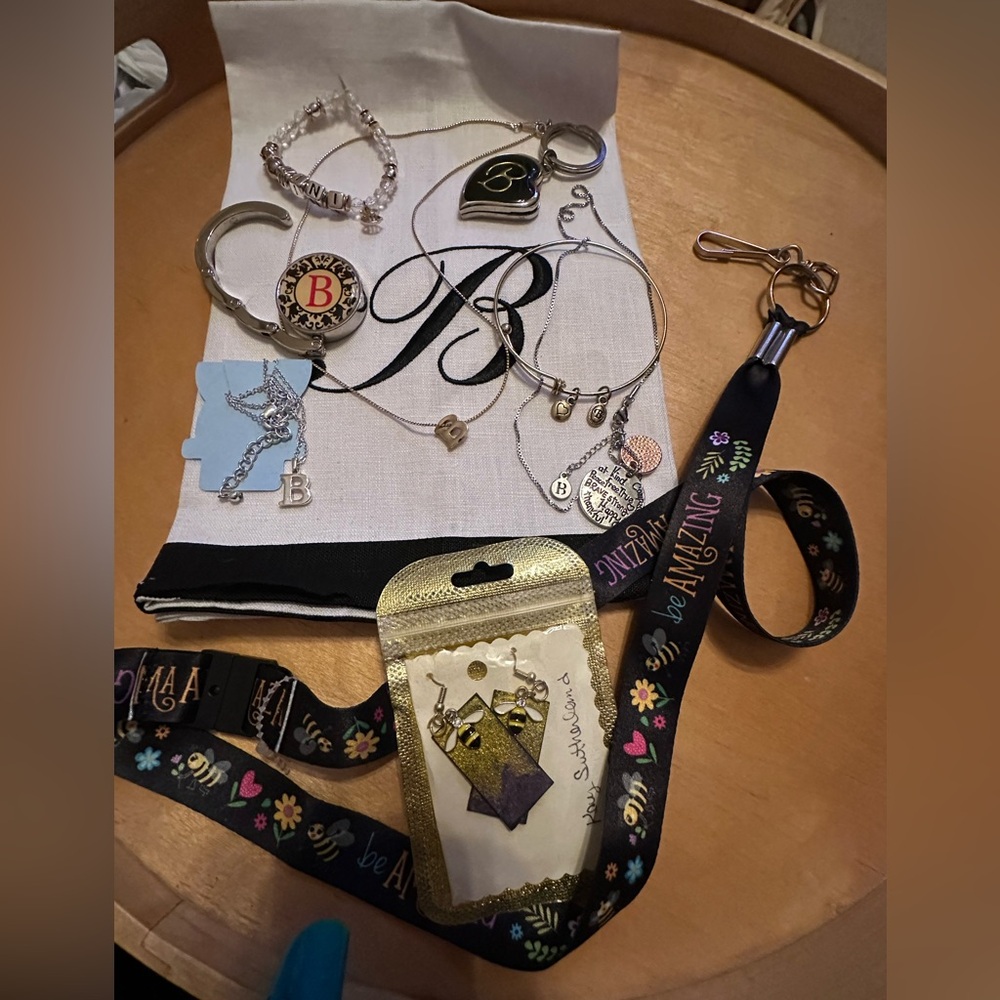 B initial 11 pieces makes bundle set unisex